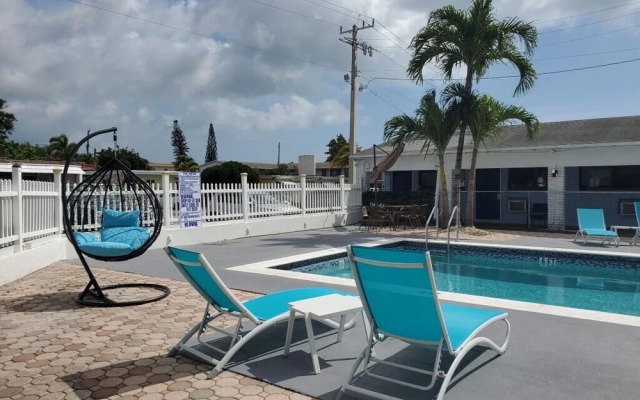 Hollywood Gardens Inn & Suites