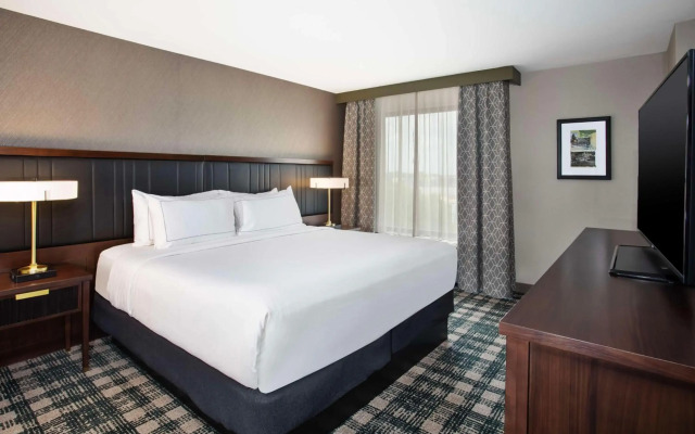 DoubleTree by Hilton Lansing