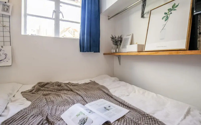 Hard Candy Apartment No.19