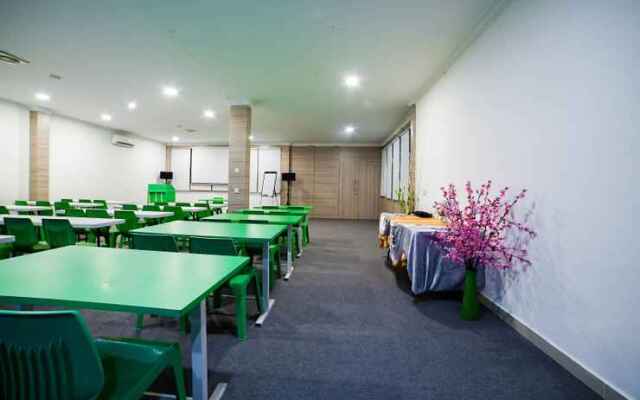 Airy Greenland Ahmad Yani Batam