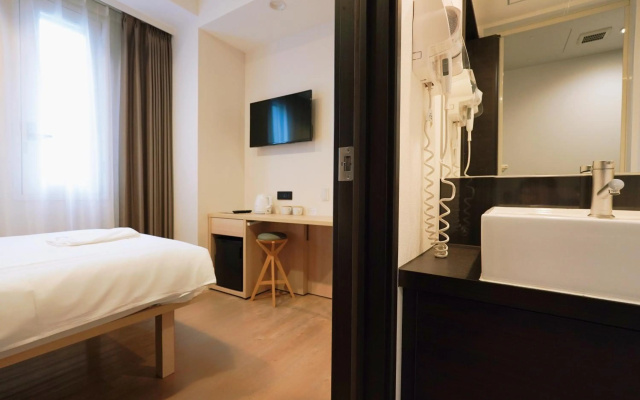 Park Central Sakura Hotel – Guest Rooms – Osaka