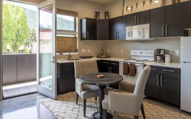 Abode at Penthouse Jackson