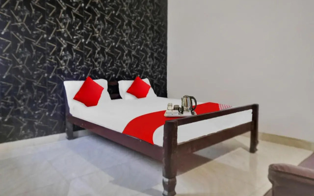 Flagship 93395 Hotel Yashwant Palace