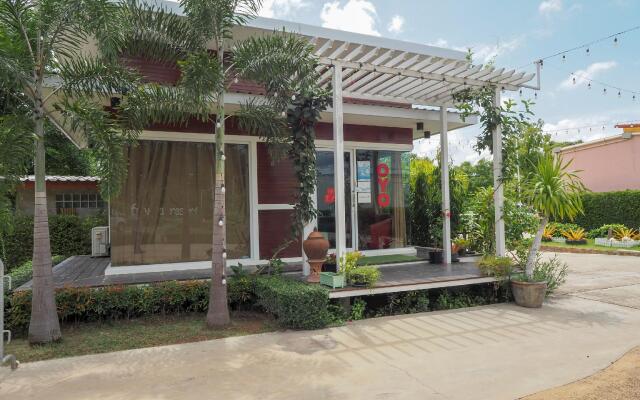 OYO 75339 Full Frame Resort (Vaccinated Staff)