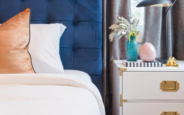 East Side 2 BR Bungalow by Domio