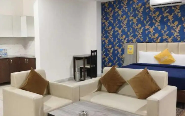 Lime Tree Hotel Golf Course Road Sec-43