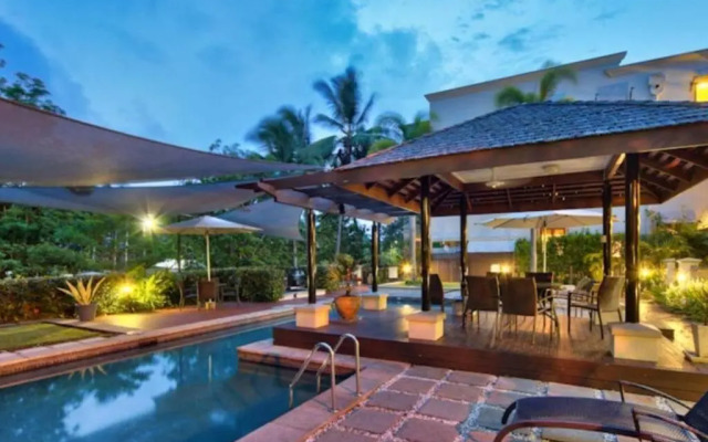 Tropical One Bedroom Apartment at The Mediterranean