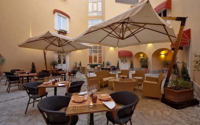 San Leucio Resort