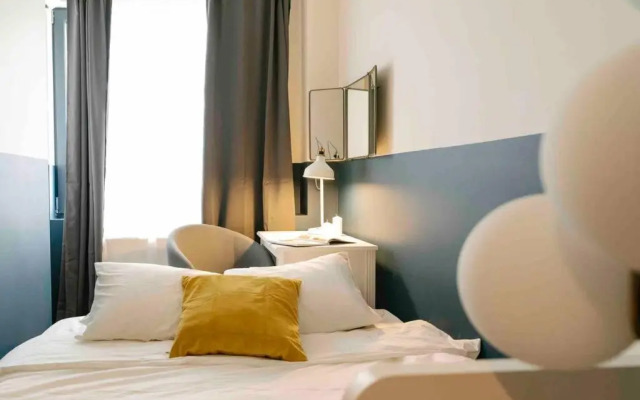 Sunny 2BR Flat-Top Location-Amazing Views