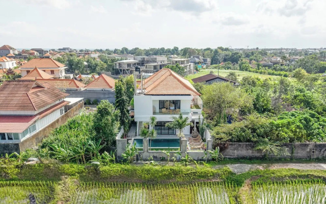 4 Bd Seminyak Amazing Scenery 4 Mins to Beach