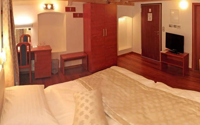 Hotel Monika