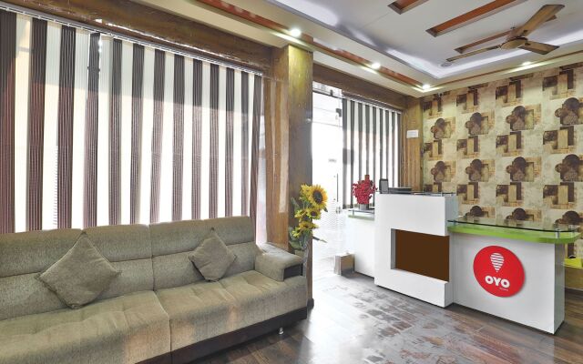 OYO 9240 Hotel Crystal Inn