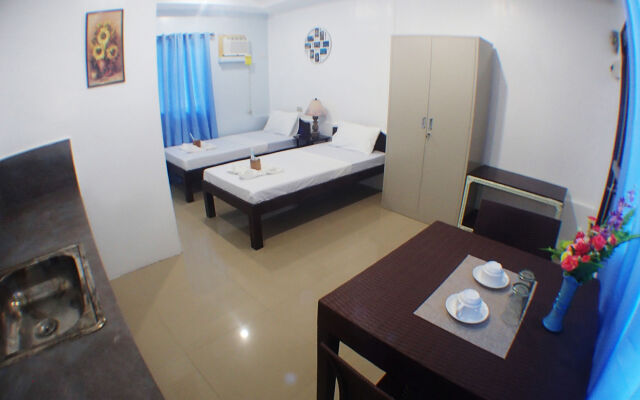 Pescadores Seaview Suites Moalboal