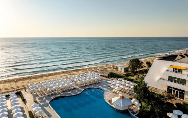 AluaSun Helios Beach – All Inclusive