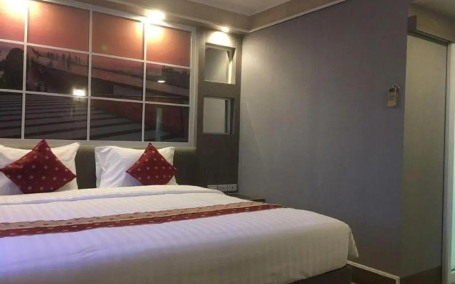 Grand Visanu Hotel
