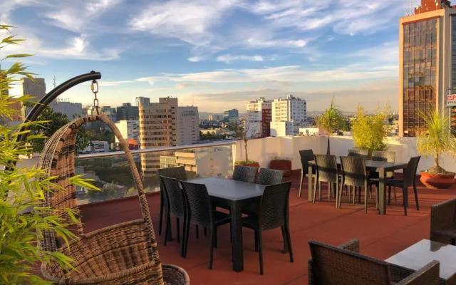 Trendy Suite With Terrace in Polanco
