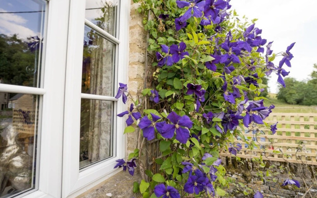Stunning 2 Bed Cottage in Fordwells