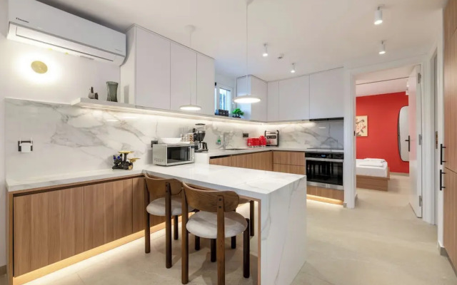 Glyfada Coastside Apartment