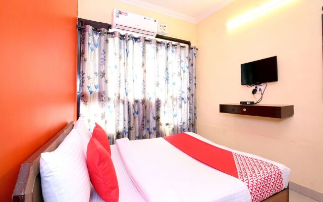 OYO 4256 Hotel Rajmahal
