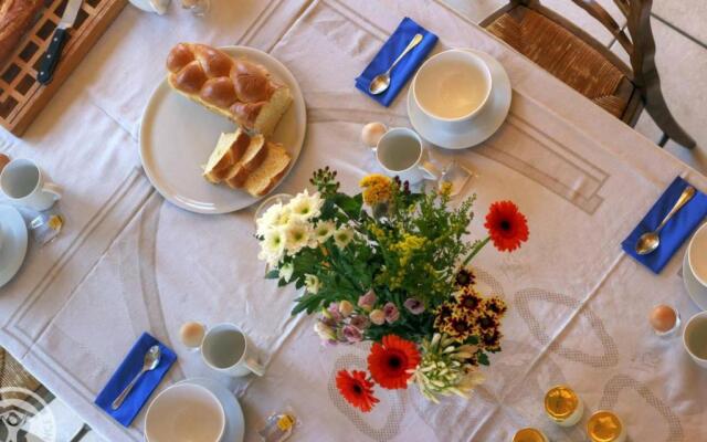 Gîte Croizet-sur-Gand, 7 pièces, 12 personnes - FR-1-496-25