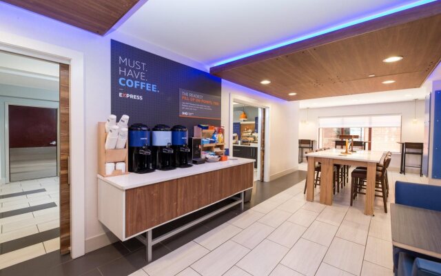 Holiday Inn Express Clinton by IHG