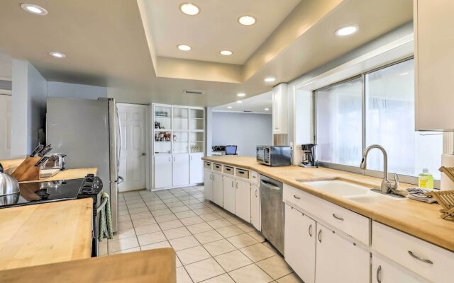 Apollo Beach Waterfront Retreat w/ Boat Dock!