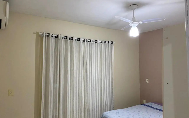 CASA com 3 QUARTOS 1000M DA PRAIA