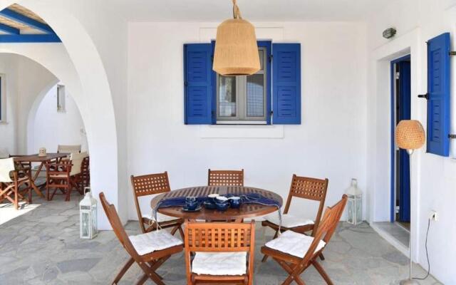 Villa Blue & White at Golden Beach