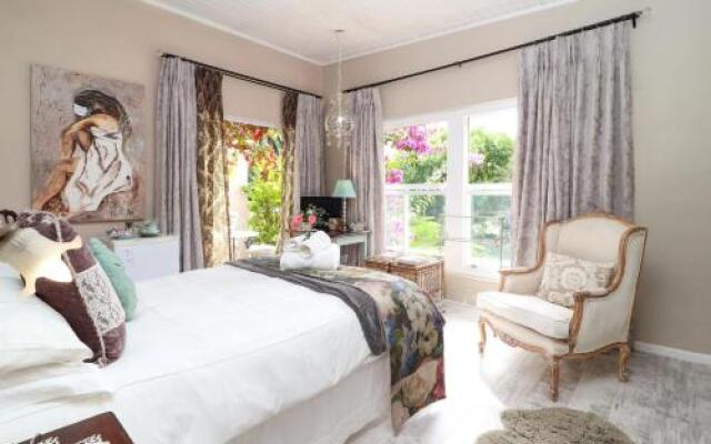 Three Oaks Bed  Breakfast