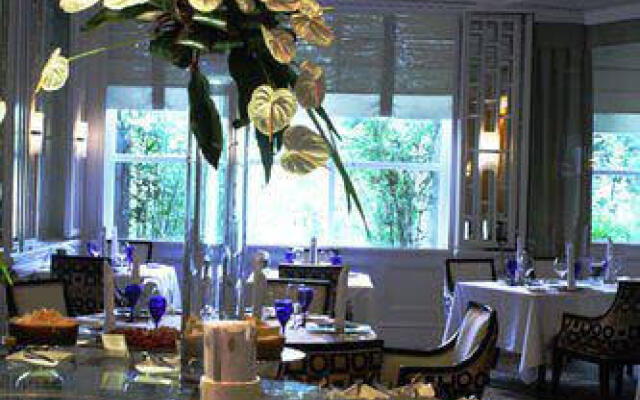 Mandarin Oriental, Manila