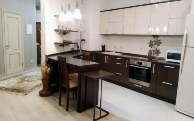 Прекрасная квартира в г. Алматы вдоль набережной