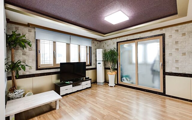 Yeosu Seongsim Pension