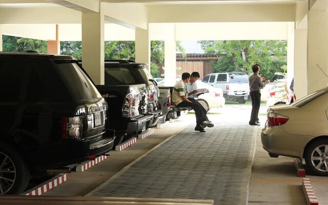 CY Hotel & Residence