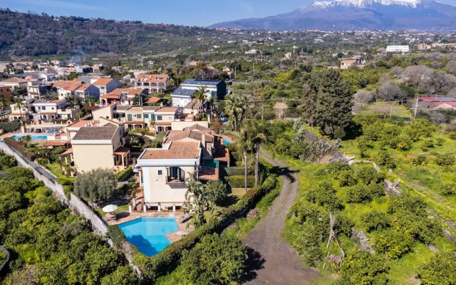 Villa Leone with Pool by Wonderful Italy