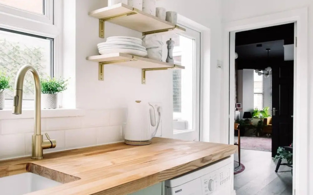 Luxury Designer 4-bed Home in the Heart of Belfast