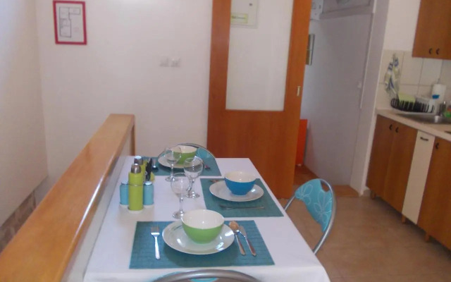 Takoma Hvar