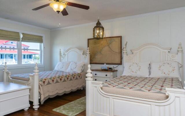 Breezy Oaks by Oak Island Accommodations