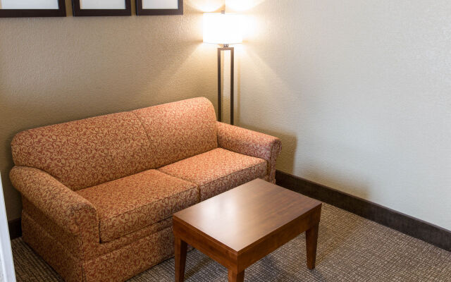 Comfort Suites Grand Rapids South