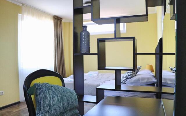 Penthouse Apartment 401