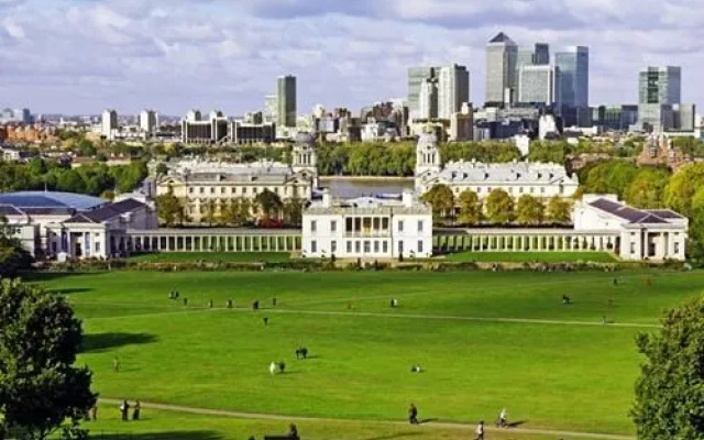 Admiral Tower Apartment