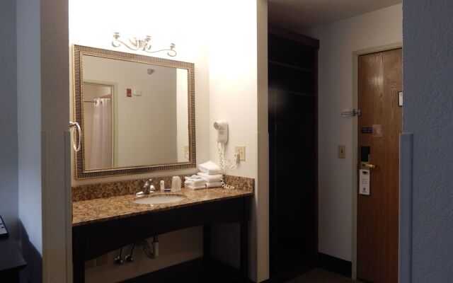 Holiday Inn Express Celina