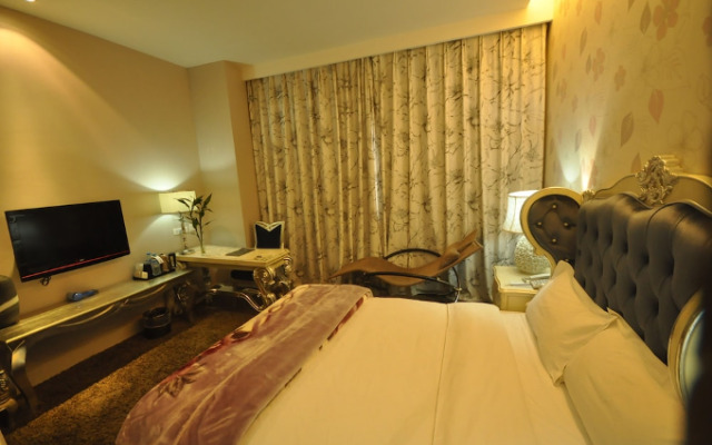 Luoyang Bohemia Hotel