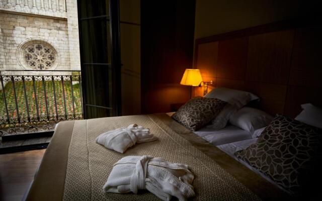 Nexus Valladolid Suites & Hotel