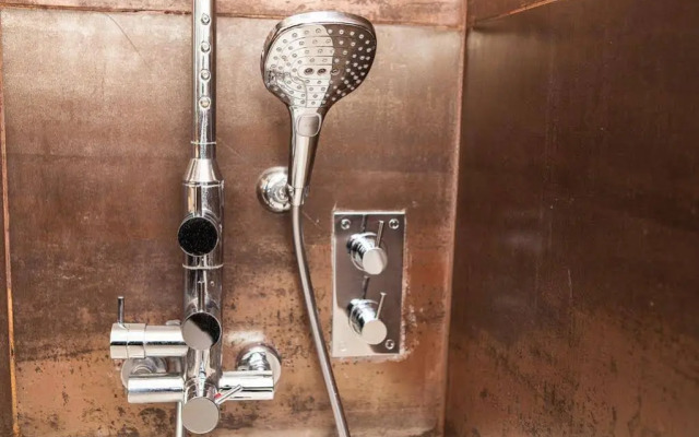 Churchill Apartments