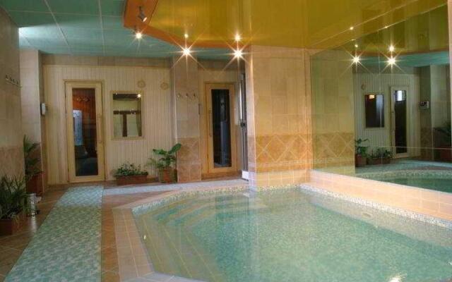 Maxi Park Hotel & Spa