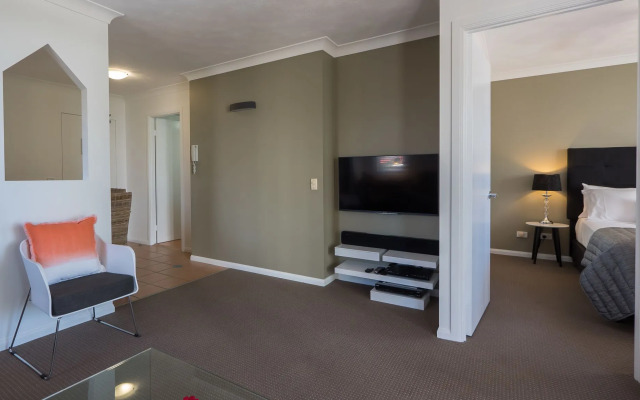 San Mateo on Broadbeach