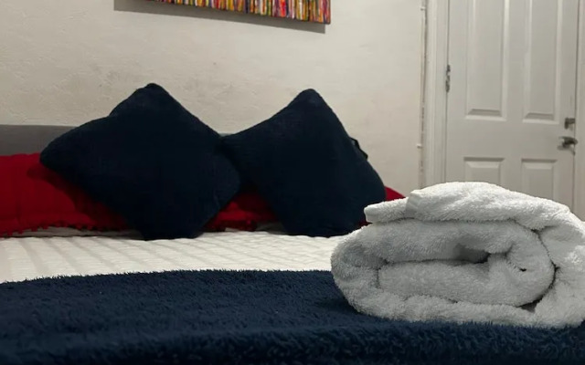 Balham Double Deluxe Room 2