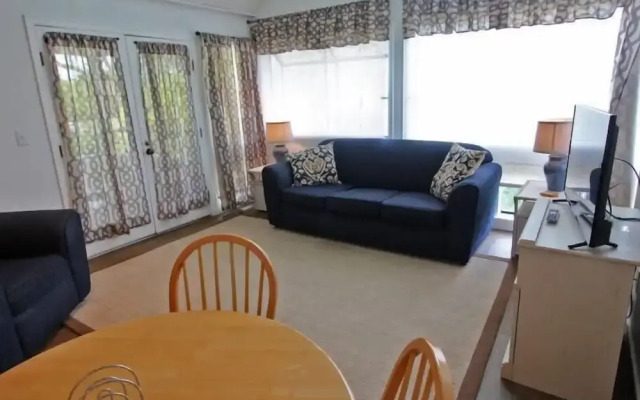 Lake Arrowhead Lodging