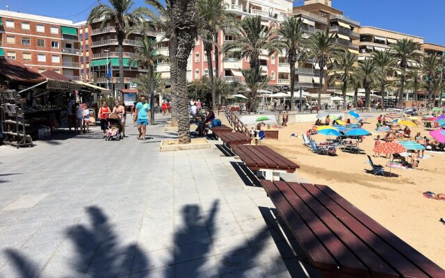 Sunny Holiday Apartment