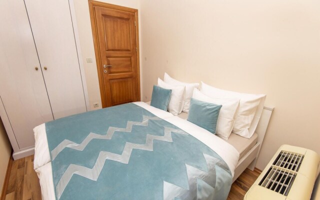 Amazing Apartment in Podstrana With 2 Bedrooms and Wifi